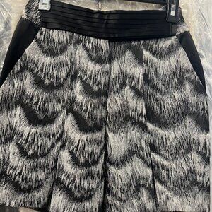 Shorts Viktor&Rolf  Made in Italy Size 4 Black/Grey/White textured